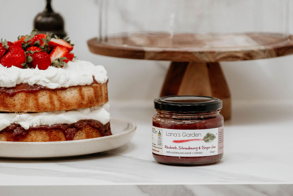 Rhubarb, Strawberry & Ginger Sponge Cake